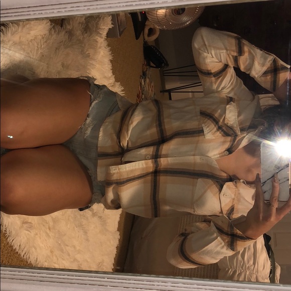 Volcom flannel in rare color combo!! - Picture 1 of 3